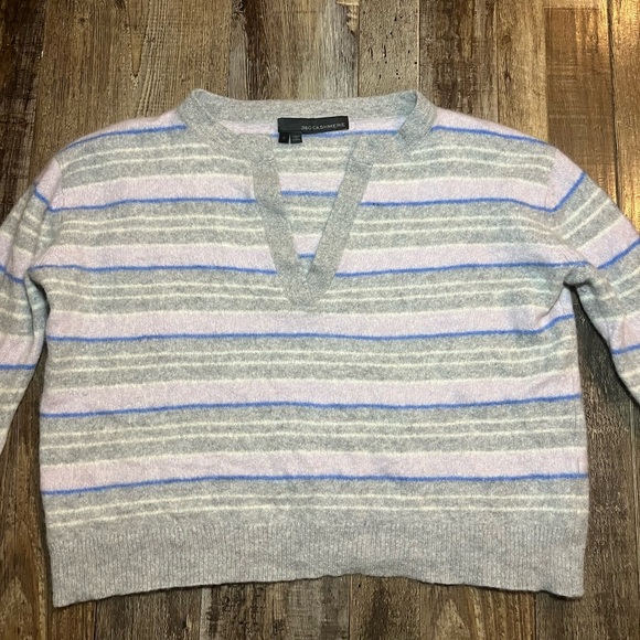 360 Cashmere Rosa V Neck Sweater in Heather Grey Multi Women’s Size Small - Picture 3 of 7